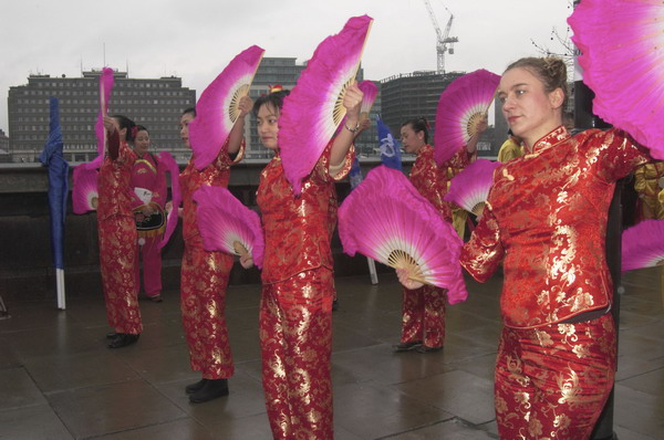 Picture © Peter Marshall, 2004