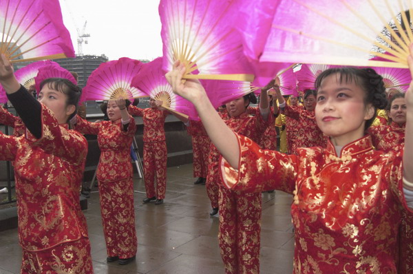 Picture © Peter Marshall, 2004