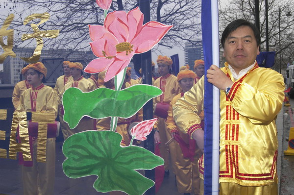 Picture © Peter Marshall, 2004