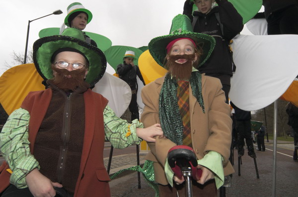 Picture © Peter Marshall, 2004