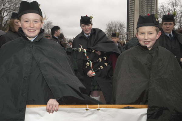 Picture © Peter Marshall, 2004