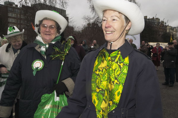 Picture © Peter Marshall, 2004