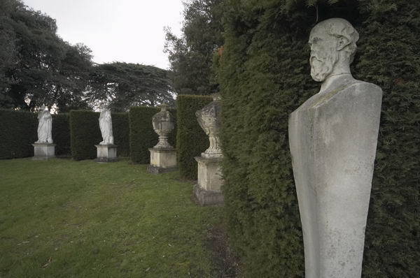 Picture © Peter Marshall, 2004