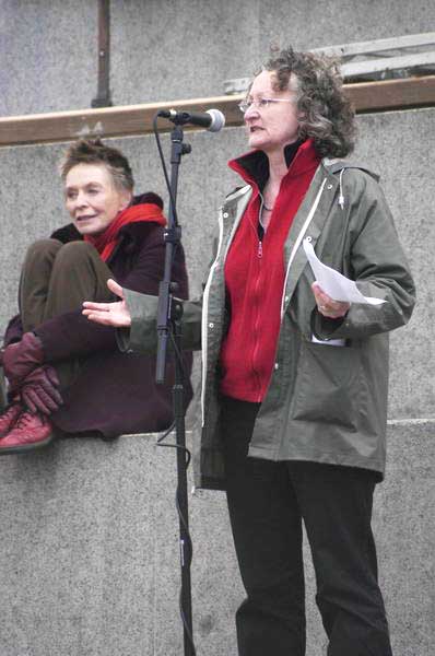 Picture © Peter Marshall, 2004