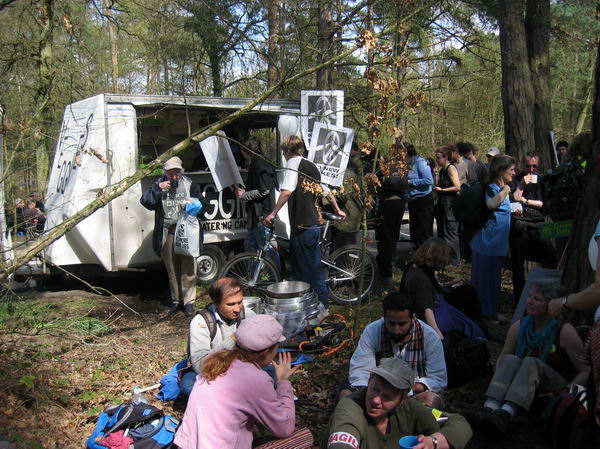 Picture © Peter Marshall, 2004