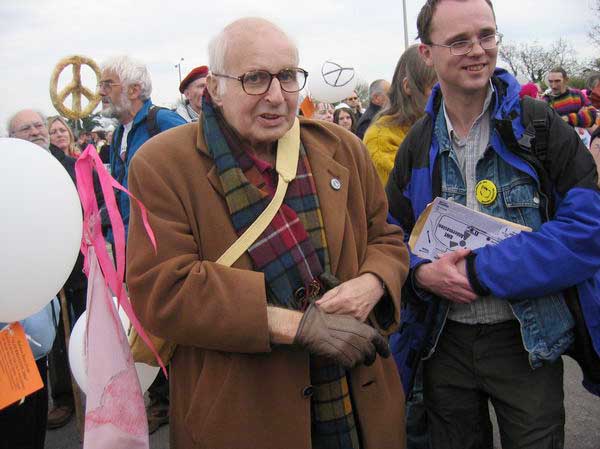 Picture &copy; Peter Marshall, 2004