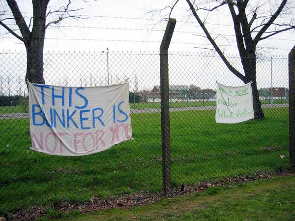 Picture &copy; Peter Marshall, 2004