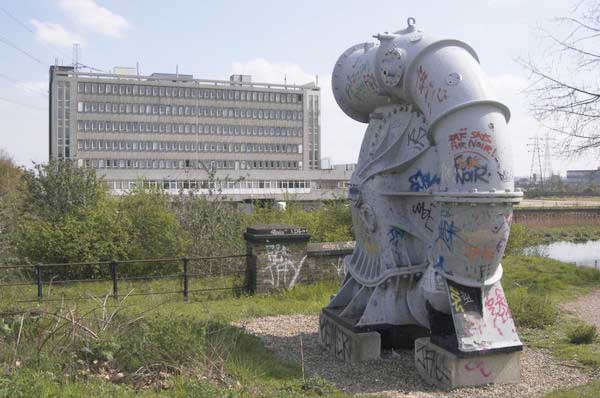 Picture © Peter Marshall, 2004