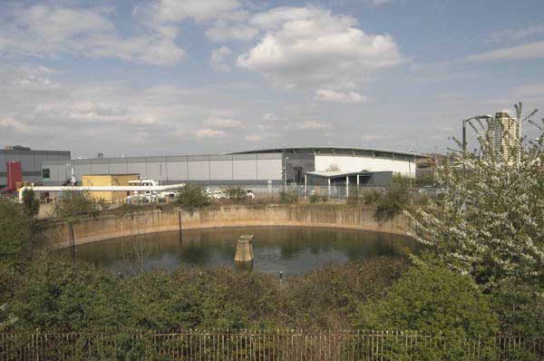 Picture © Peter Marshall, 2004