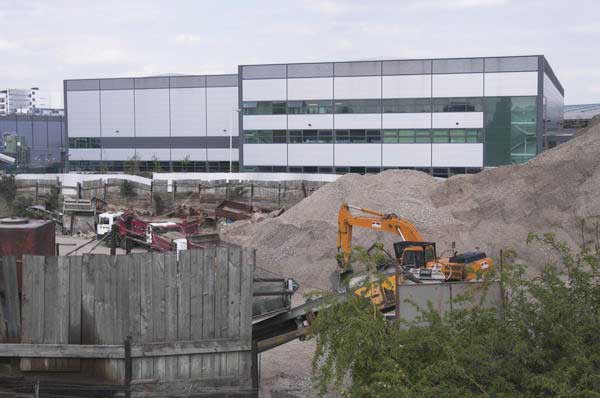 Picture © Peter Marshall, 2004