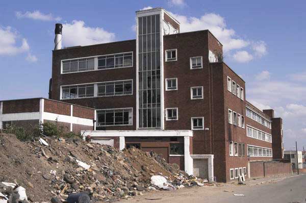 Picture © Peter Marshall, 2004