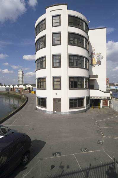 Picture © Peter Marshall, 2004