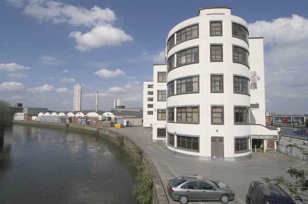 Picture © Peter Marshall, 2004