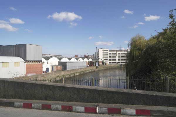 Picture © Peter Marshall, 2004