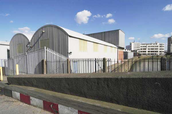 Picture © Peter Marshall, 2004