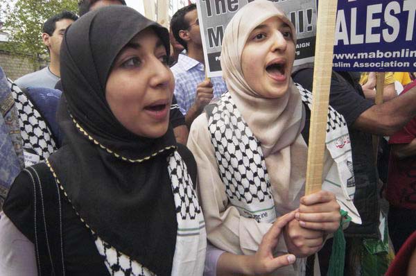 Picture © Peter Marshall, 2004