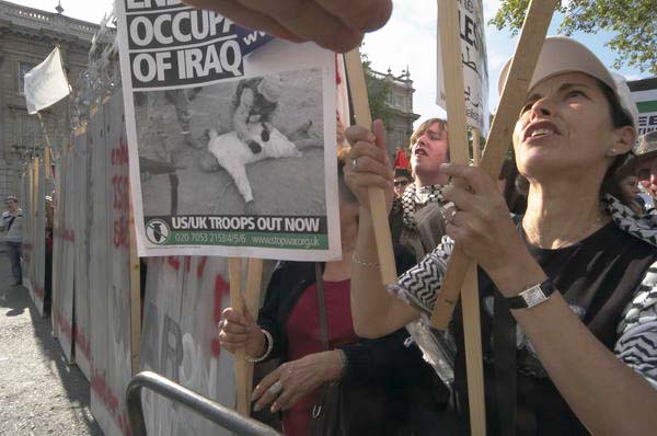 Picture © Peter Marshall, 2004