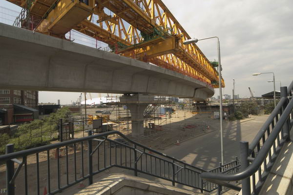 Picture © Peter Marshall, 2004