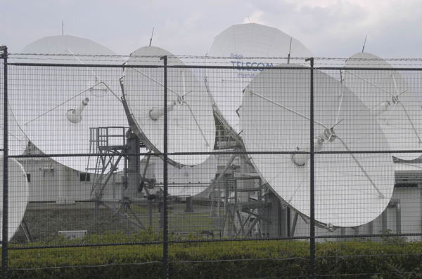 Picture © Peter Marshall, 2004