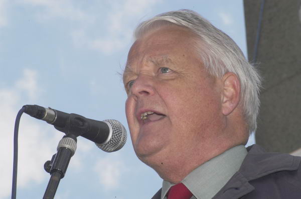 Picture © Peter Marshall, 2004