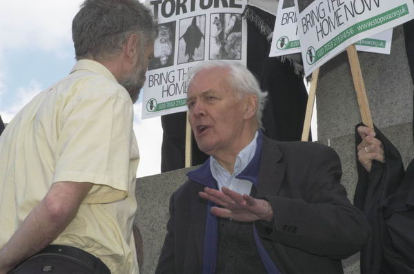 Picture © Peter Marshall, 2004