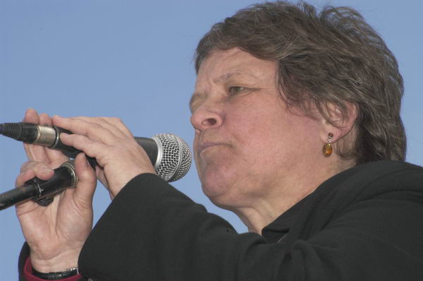 Picture © Peter Marshall, 2004