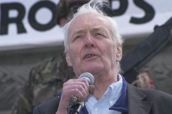 Picture © Peter Marshall, 2004