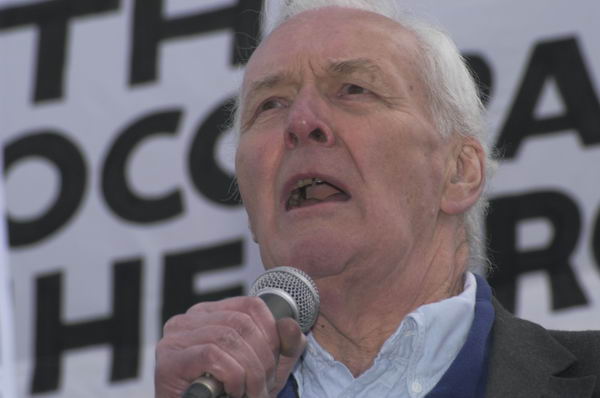 Picture © Peter Marshall, 2004