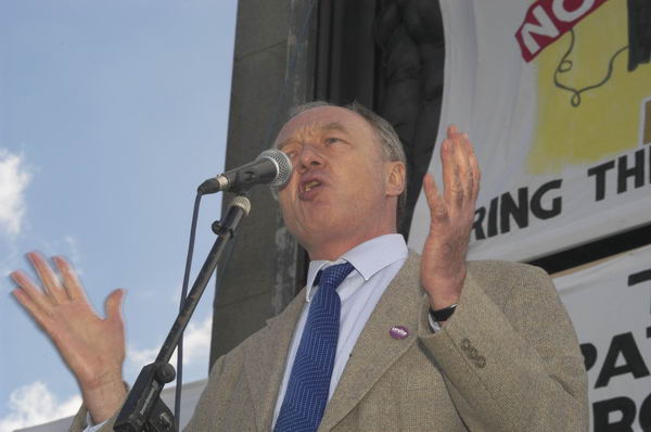 Picture © Peter Marshall, 2004