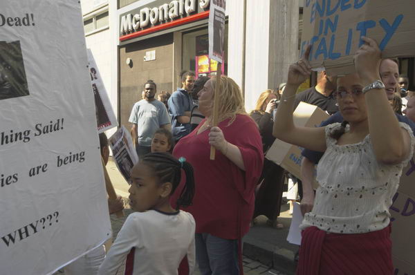 Picture © Peter Marshall, 2004