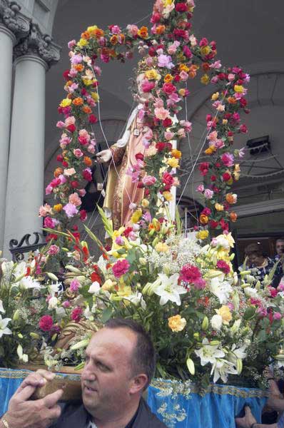 Picture © Peter Marshall, 2004