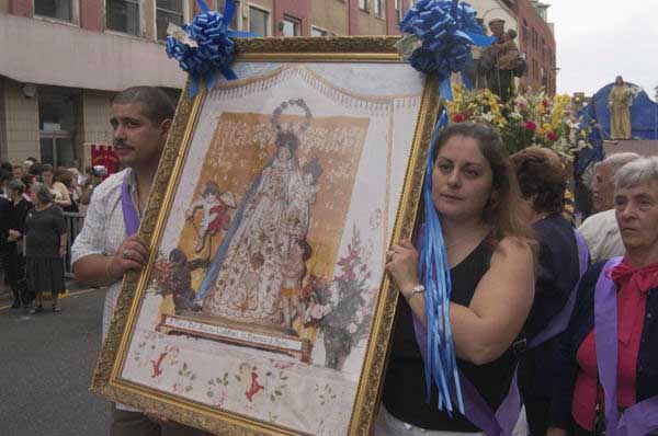 Picture © Peter Marshall, 2004