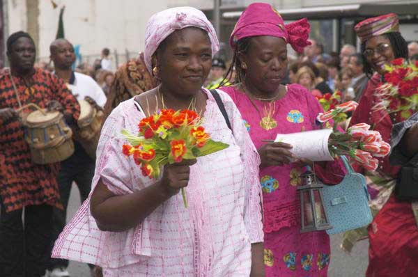 Picture © Peter Marshall, 2004