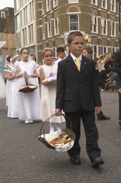 Picture © Peter Marshall, 2004