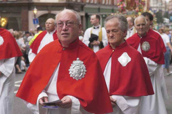 Picture © Peter Marshall, 2004