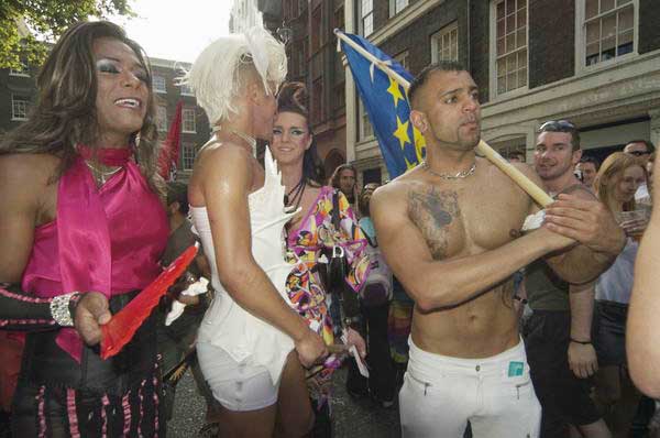 Picture © Peter Marshall, 2004