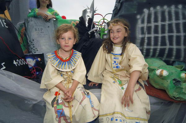 Picture © Peter Marshall, 2004