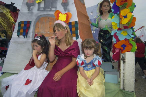 Picture © Peter Marshall, 2004