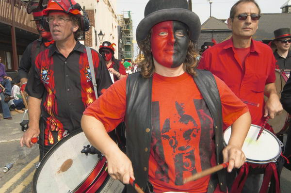 Picture © Peter Marshall, 2004