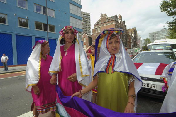 Picture © Peter Marshall, 2004