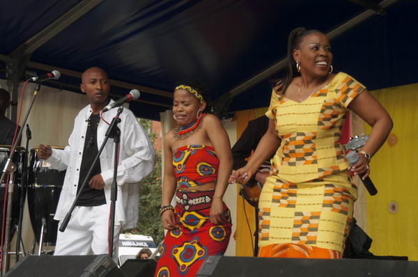 Picture © Peter Marshall, 2004