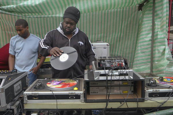 Picture © Peter Marshall, 2004