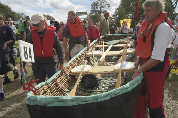 Picture © Peter Marshall, 2004