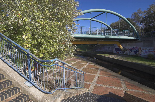 © 2005, Peter Marshall - see caption