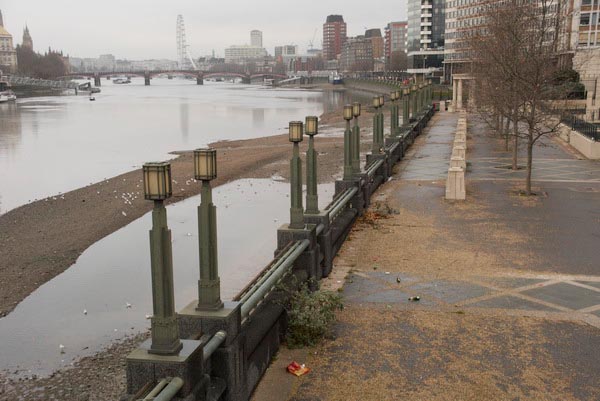 © 2006, Peter Marshall. River Thames from Vauxhall Bridge