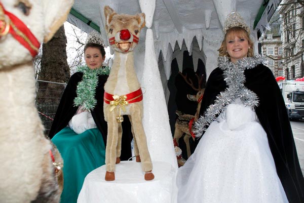 © 2006, Peter Marshall. New Year Parade