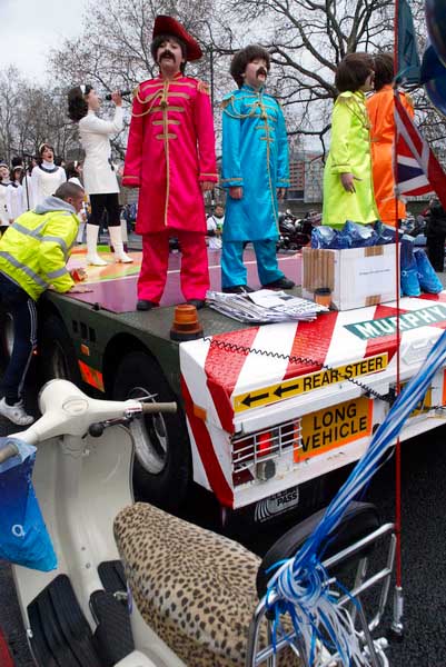 © 2006, Peter Marshall. New Year Parade