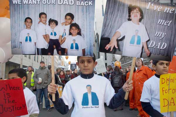 © 2006, Peter Marshall. Protest against detentions at Guantanamo Bay