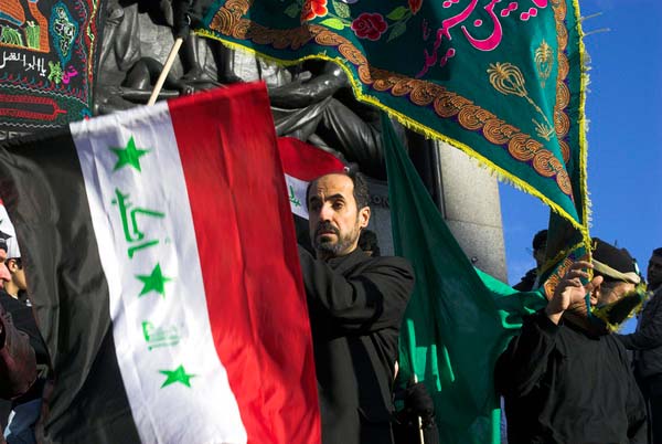 Muslims oppose Samarra bombing. © 2006, Peter Marshall