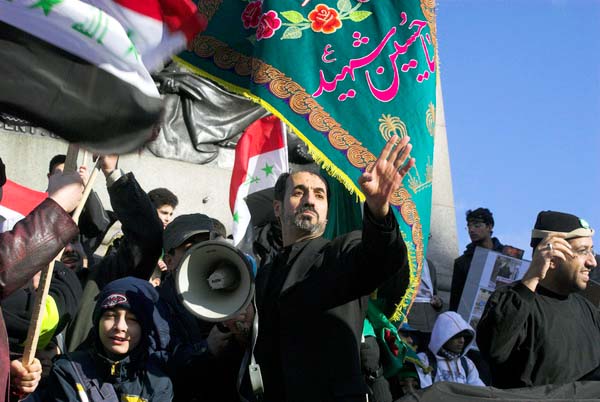 Muslims oppose Samarra bombing. © 2006, Peter Marshall